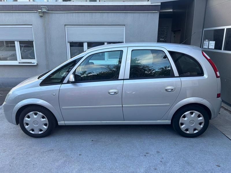 Gebraucht Opel Meriva Edition 90 PS (66 kW) 2005 Silber Van / Kleinbus