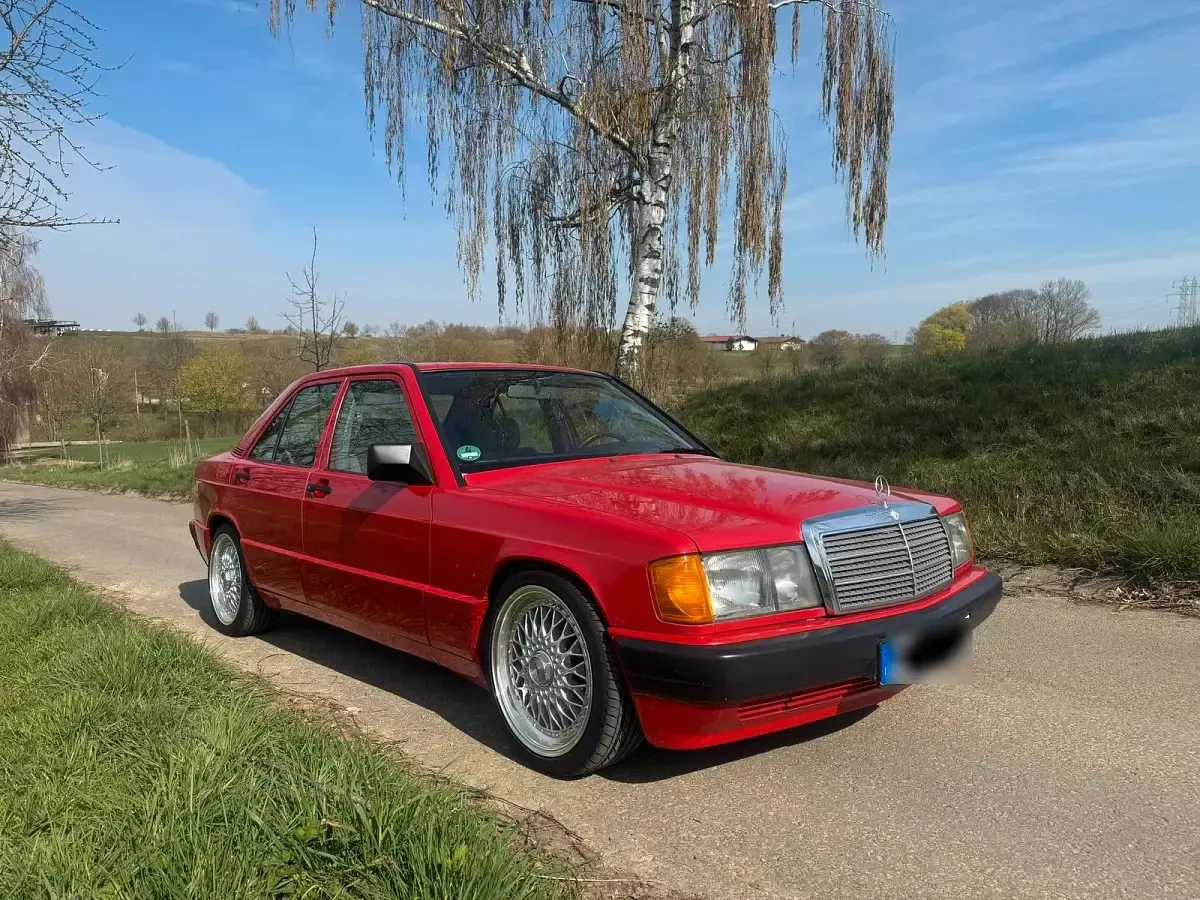 Gebraucht Mercedes 190 109 PS (80 kW) 1991 Rot Limousine