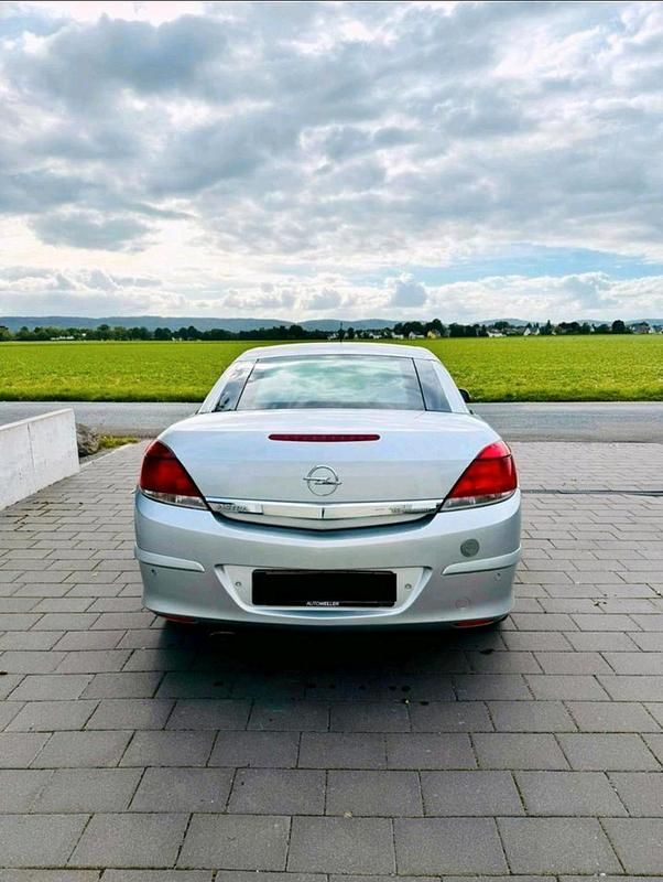Gebraucht Opel Astra Cabriolet 105 PS (77 kW) 2007 Grau Cabrio