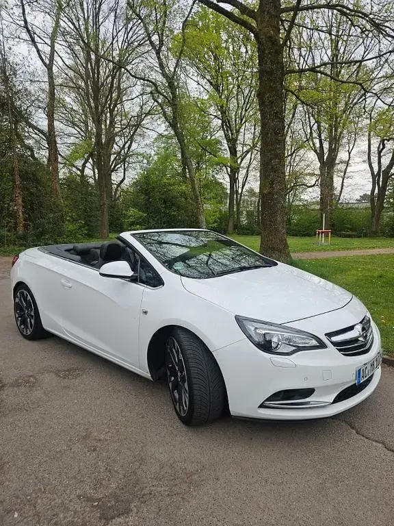Occasion Opel Cascada Innovation 170 ch (125 kW) 2015 Blanc Cabriolet