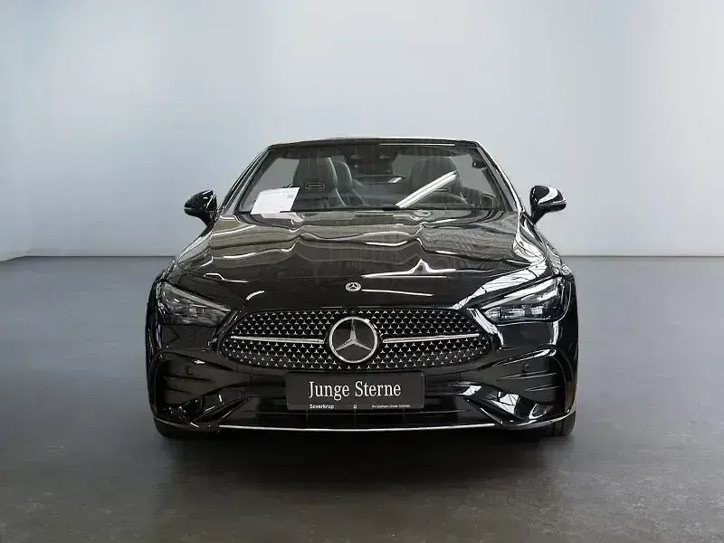 Gebraucht Mercedes CLE450 AMG 381 PS (280 kW) 2025 Andere Cabrio
