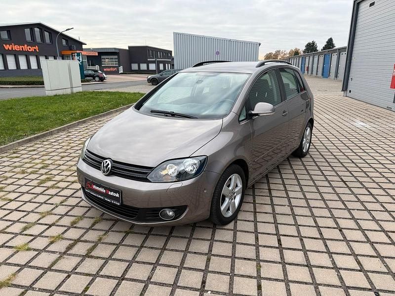 Kaschmirbraun Gebraucht 2011 VW Golf Plus Comfortline Van / Kleinbus | 6.999 € (Fairer Preis) - Bild 1/4