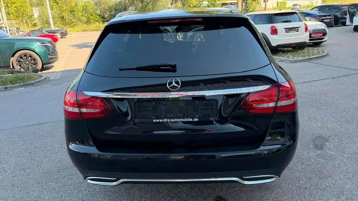 Gebraucht Mercedes C220 170 PS (125 kW) 2017 Obsidianschwarz Kombi