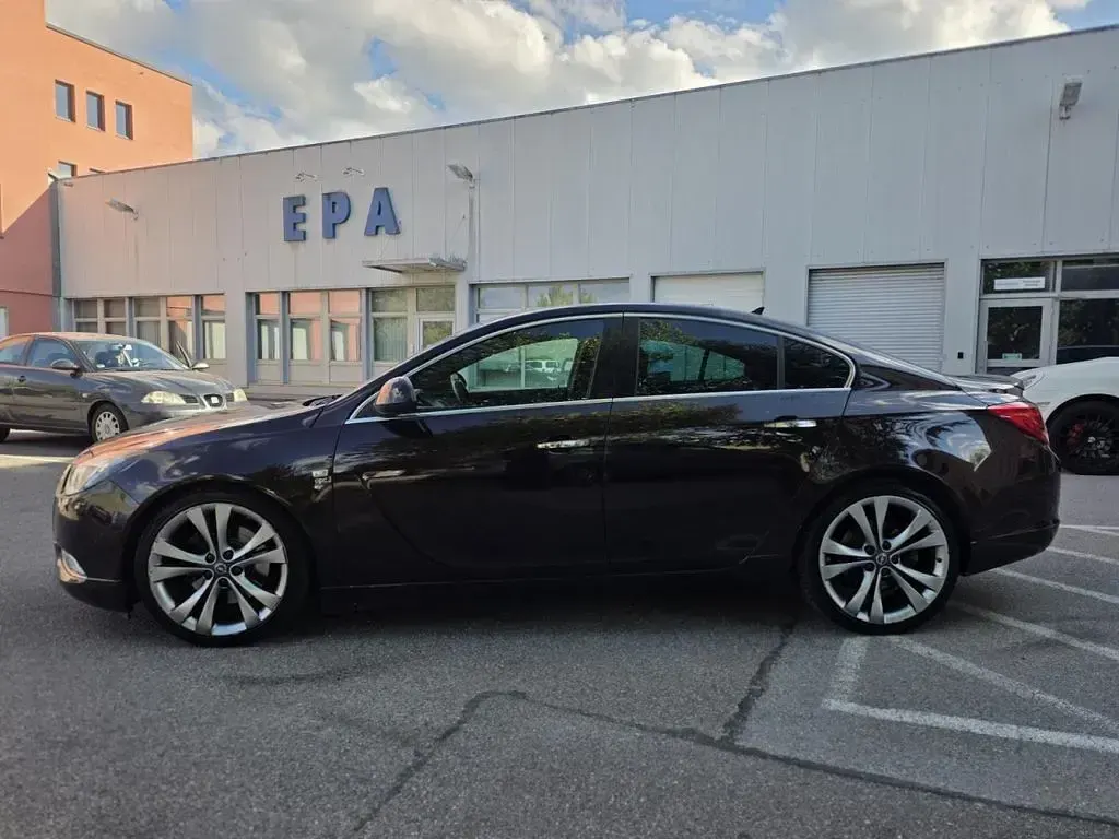 Gebraucht Opel Insignia 260 PS (191 kW) 2011 Braun Limousine