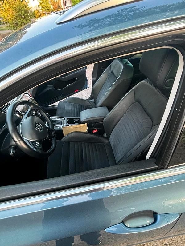 Gebraucht VW Passat GTE 218 PS (160 kW) 2018 Blau Kombi