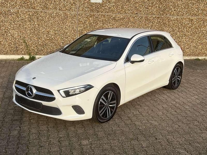 Gebraucht Mercedes A250 Progressive 224 PS (164 kW) 2018 Weiß Limousine