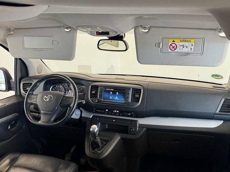 Gebraucht Toyota Proace Verso 150 PS (110 kW) 2019 Orange Kombi