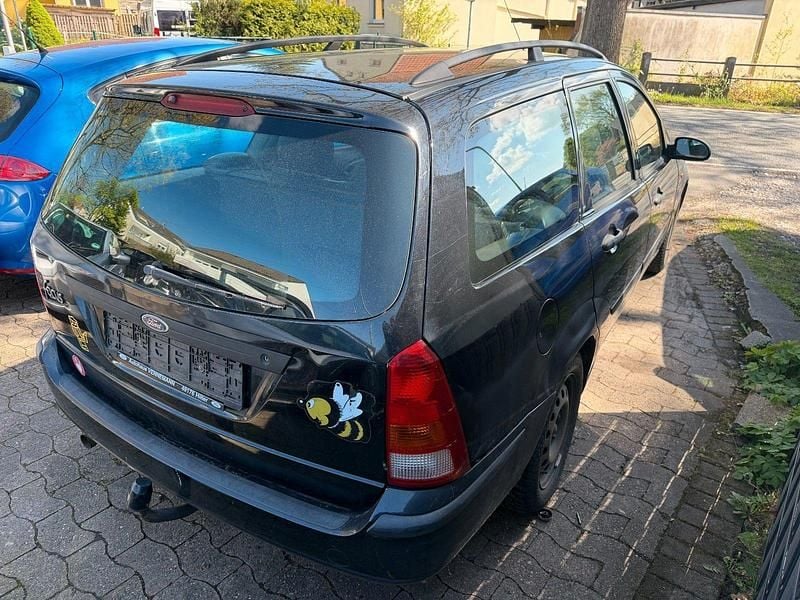 Gebraucht Ford Focus Ambiente 116 PS (85 kW) 2004 Schwarz Kombi