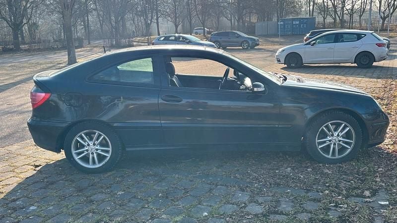 Gebraucht Mercedes C230 197 PS (144 kW) 2001 Schwarz Coupé