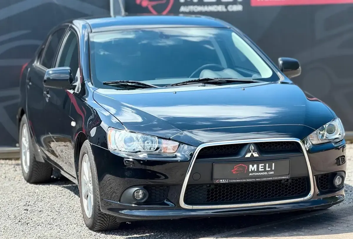 Gebraucht Mitsubishi Lancer Edition 117 PS (86 kW) 2011 Pantherschwarz (p) Limousine