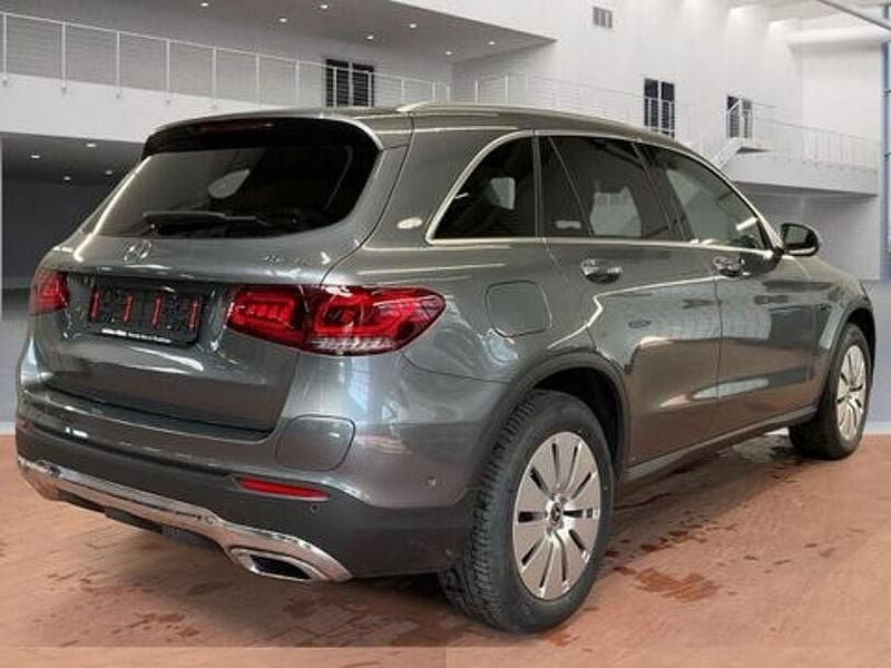Gebraucht Mercedes GLC300e 320 PS (235 kW) 2021 Grau SUV