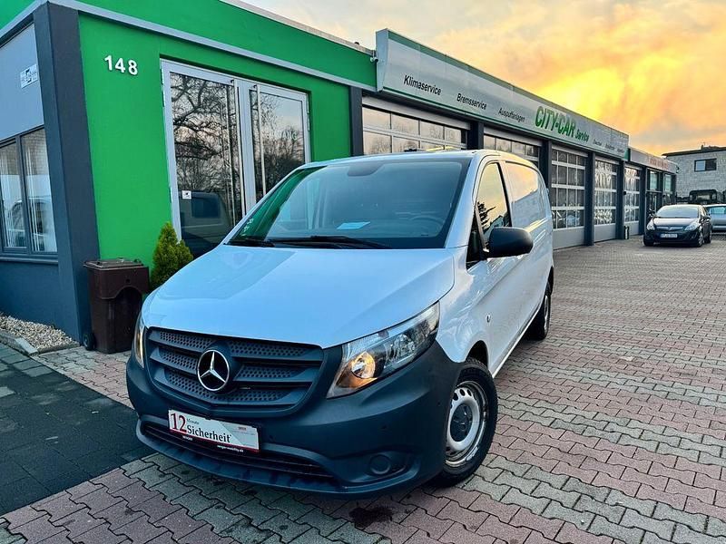 Gebraucht Mercedes Vito 102 PS (75 kW) 2021 Arktikweiss Van