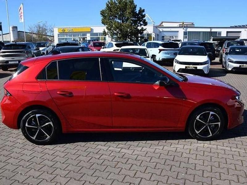 Gebraucht Opel Astra Edition 110 PS (80 kW) 2024 Rot Limousine