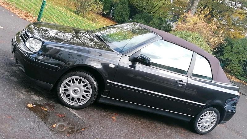 Schwarz Gebraucht 1999 VW Golf Cabriolet Cabrio | 3.849 € (Etwas zu teuer) - Bild 1/4