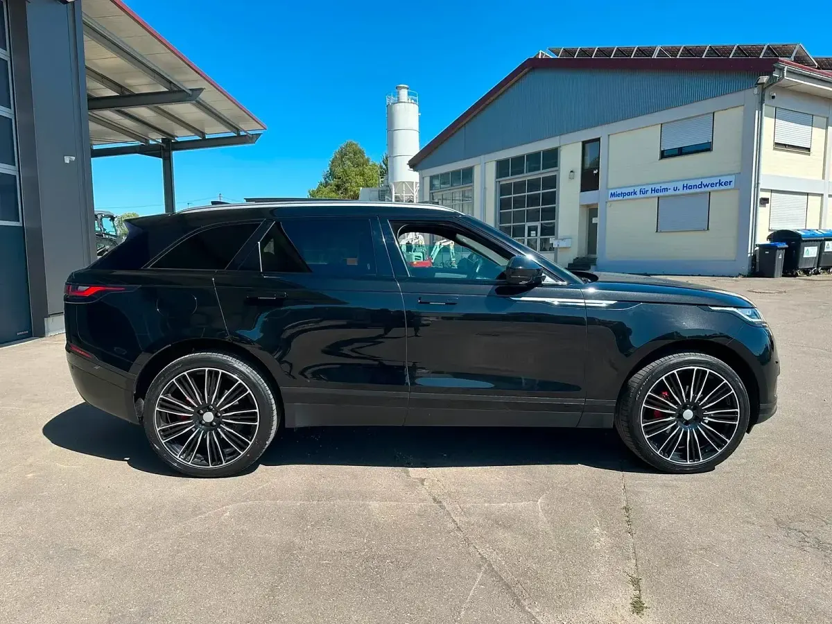 Gebraucht Land Rover Range Rover Velar S 180 PS (132 kW) 2018 Schwarz SUV