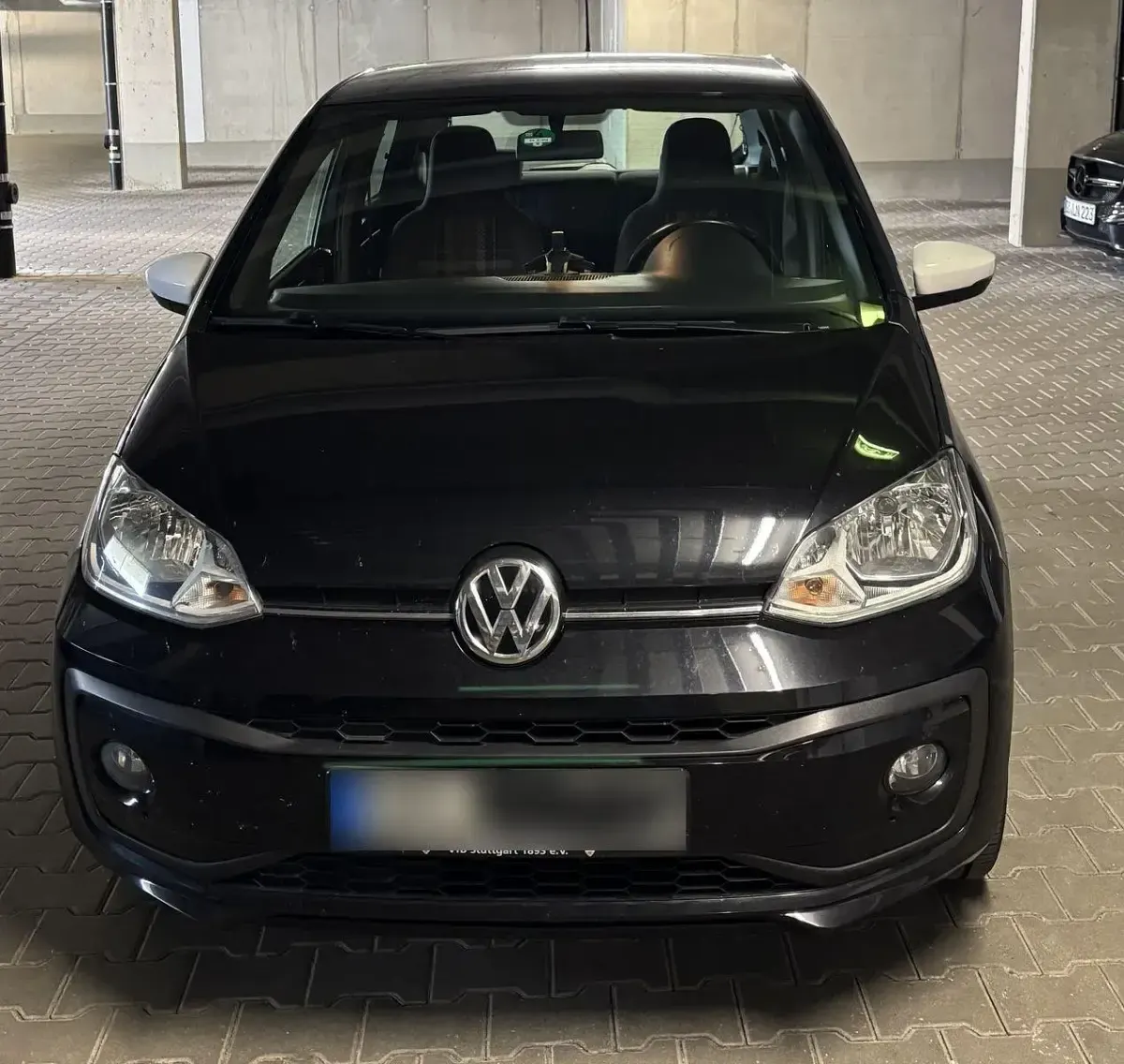Usado VW up! 60 CV (44 kW) 2017 Negro Utilitario