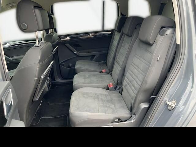 Gebraucht VW Touran Pro 150 PS (110 kW) 2024 Grau Van / Kleinbus