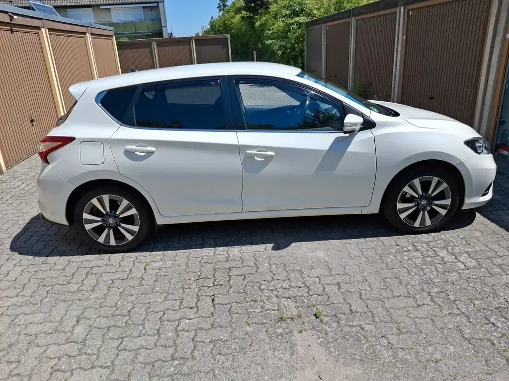 Gebraucht Nissan Pulsar N-Connecta 116 PS (85 kW) 2018 Weiß Kleinwagen