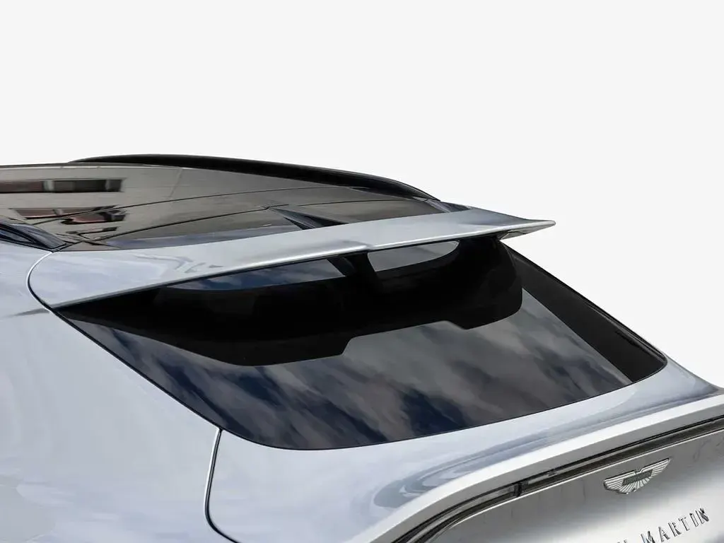 Neu Aston Martin DBX 707 707 PS (519 kW) 2026 Lightning silver SUV
