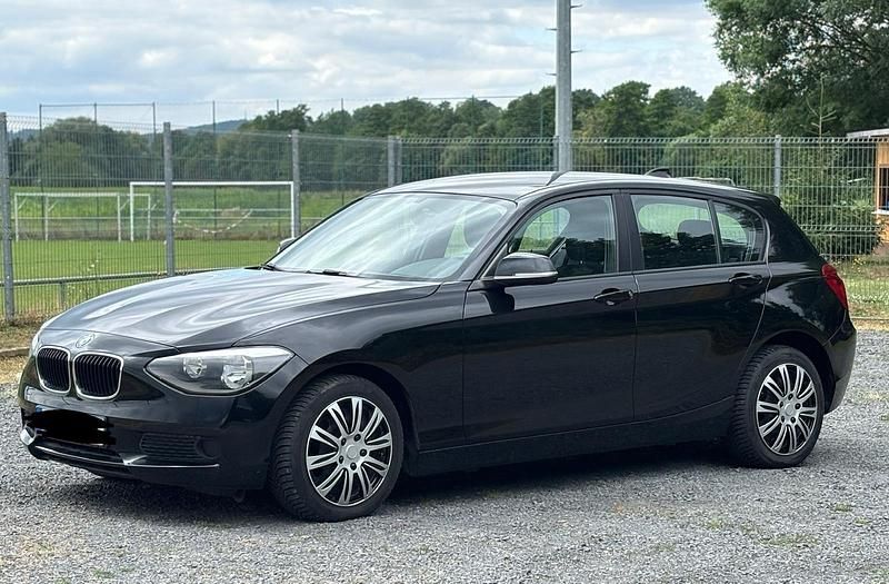 Schwarz Gebraucht 2012 BMW 114 Kleinwagen | 4.200 € (Superpreis) - Bild 1/4