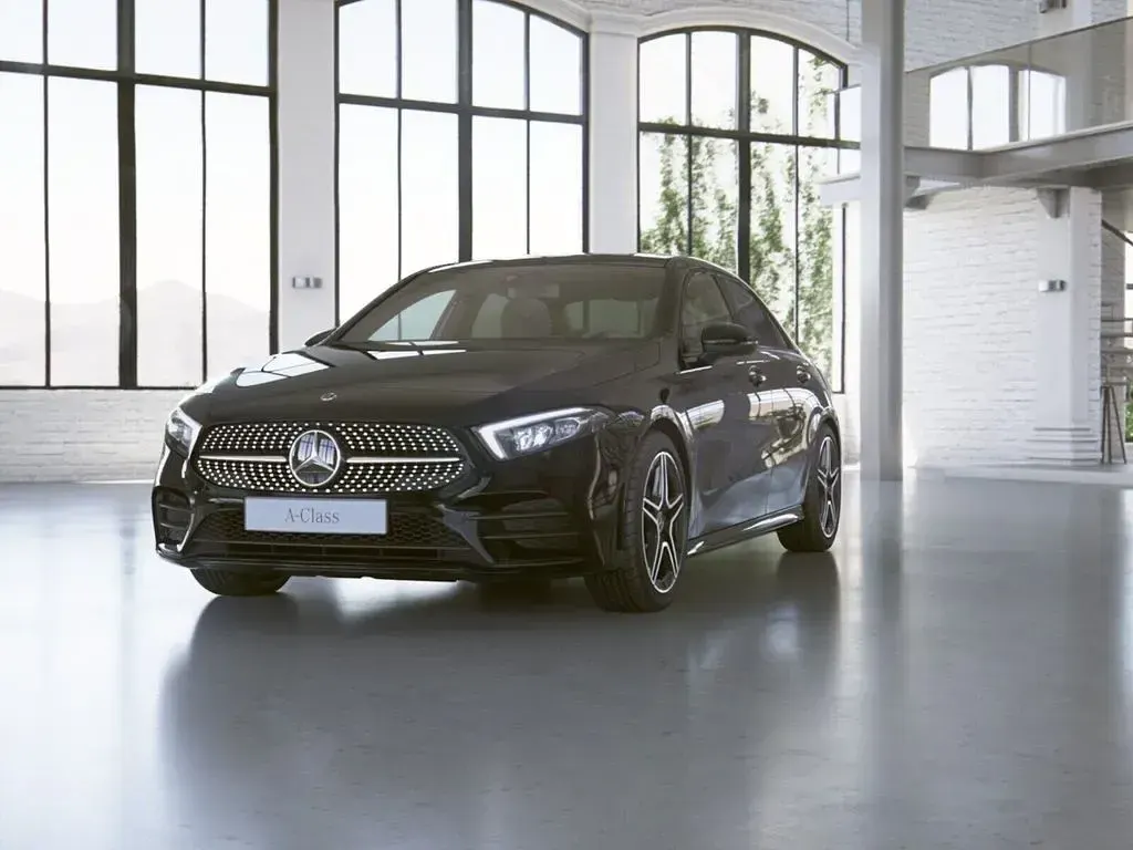 Gebraucht Mercedes A250 AMG 160 PS (117 kW) 2023 Schwarz Limousine
