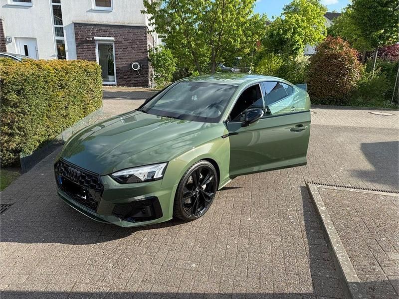 Grün Gebraucht 2020 Audi A5 Sportback S-Line Limousine | 40.000 € (Etwas zu teuer) - Bild 1/4