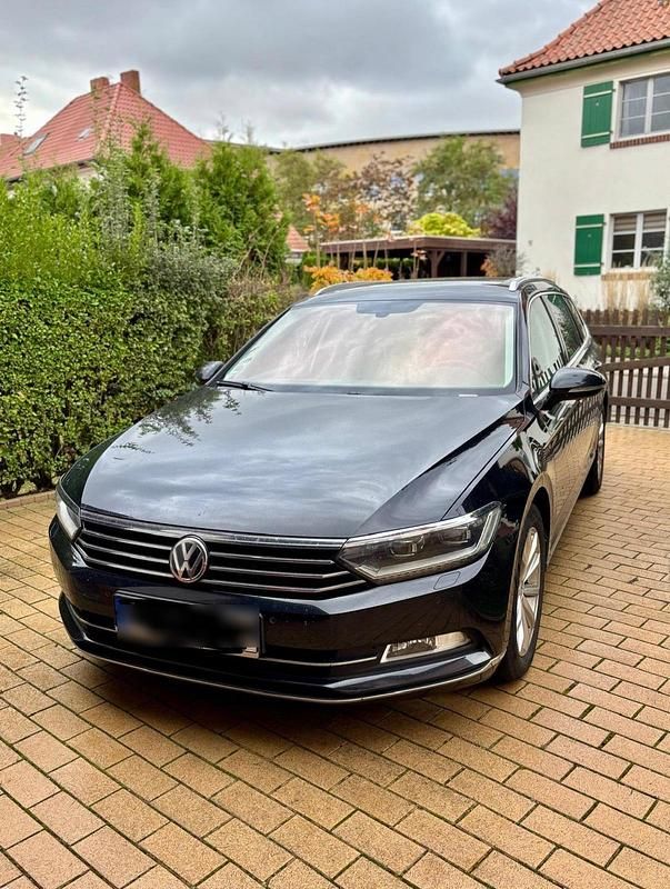 Schwarz Gebraucht 2015 VW Passat Kombi | 13.000 € (Fairer Preis) - Bild 1/4