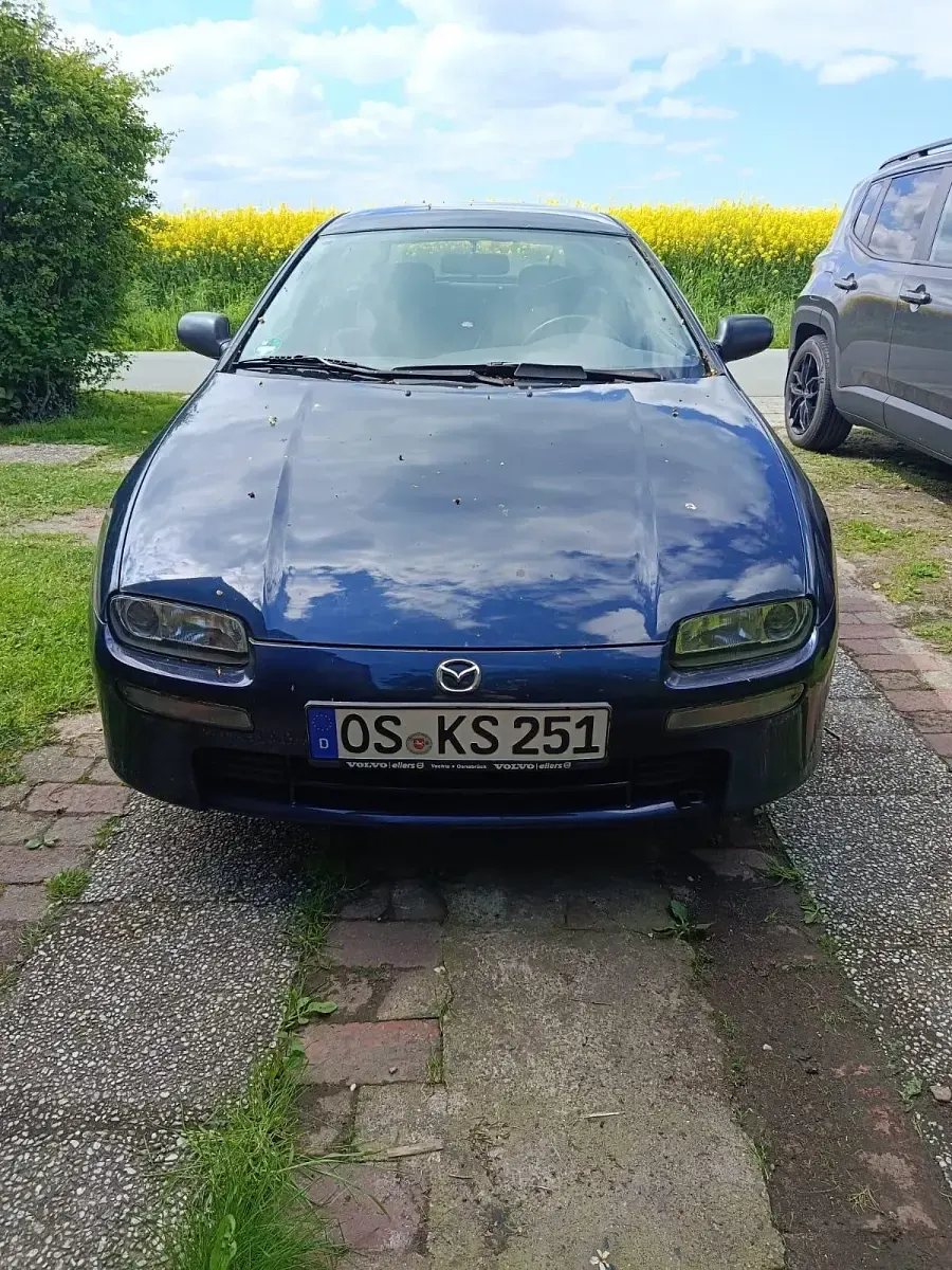 Gebraucht Mazda 323 88 PS (64 kW) 1998 Blau Kleinwagen