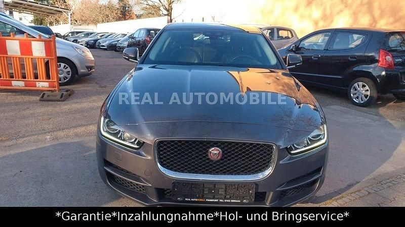Gebraucht Jaguar XE Prestige 179 PS (131 kW) 2016 Grau Limousine