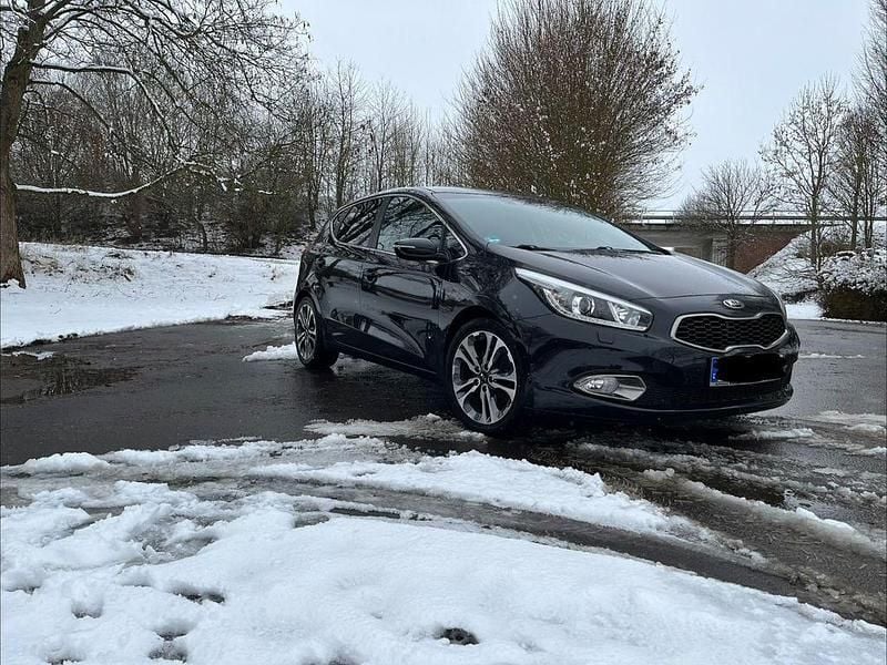Gebraucht Kia Ceed Platinum Edition 128 PS (94 kW) 2015 Schwarz Kleinwagen