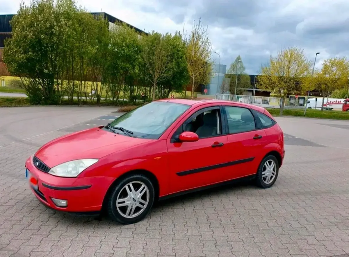 Usata Ford Focus 101 CV (74 kW) 2002 Rosso Coupé