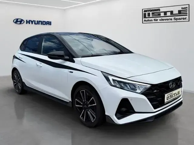 Gebraucht Hyundai i20 N Line 120 PS (88 kW) 2022 Atlas white/ phantom black / s Kleinwagen