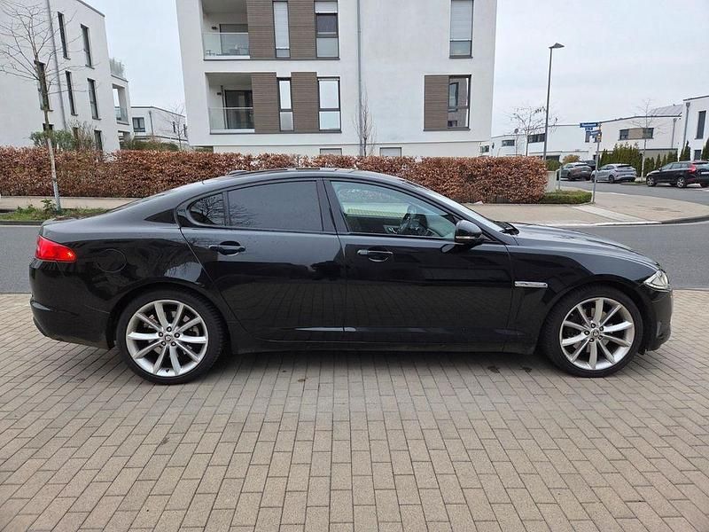Gebraucht Jaguar XF 241 PS (177 kW) 2012 Schwarz Limousine