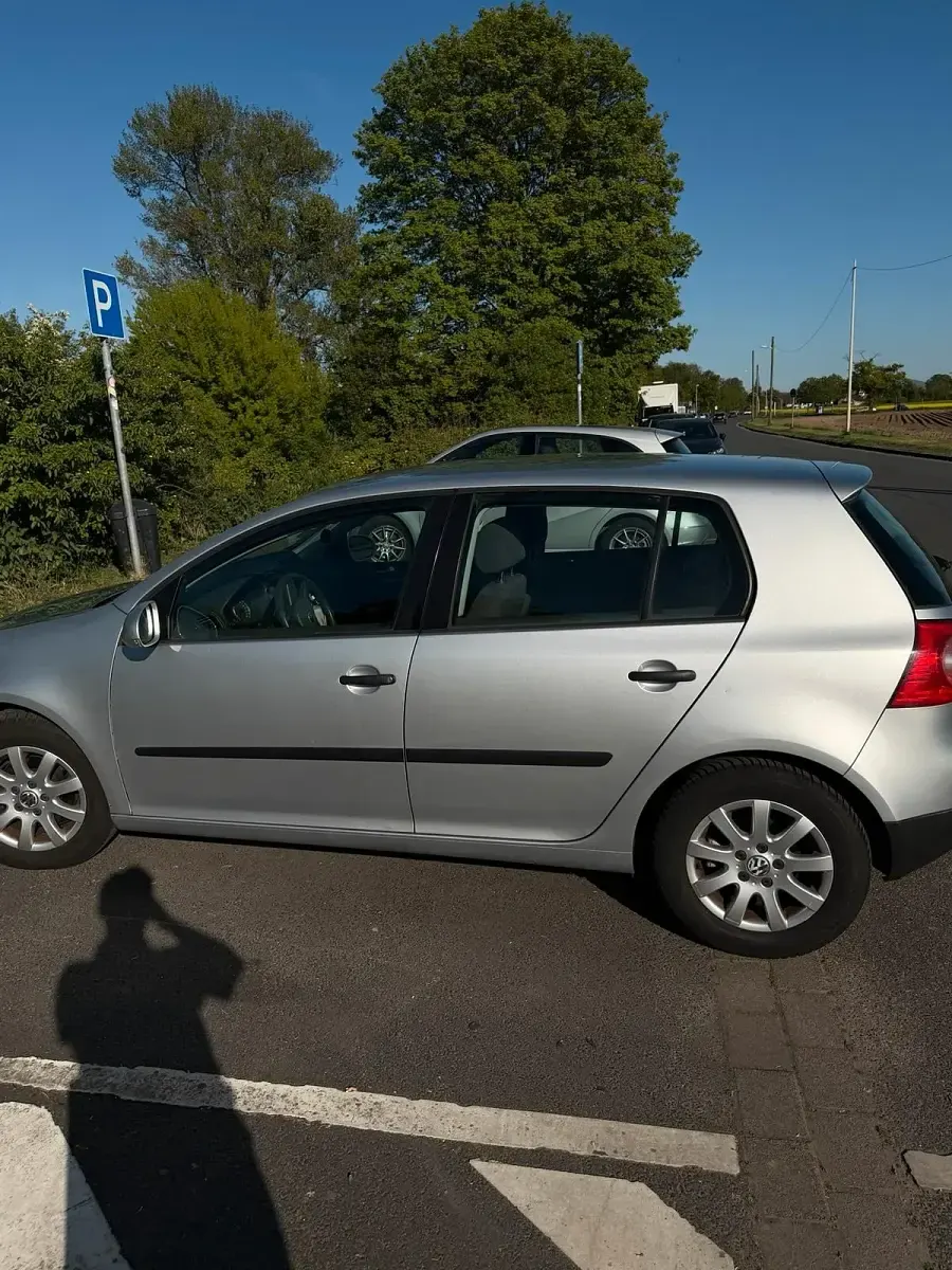 Gebraucht VW Golf V 115 PS (84 kW) 2004 Grau Kleinwagen