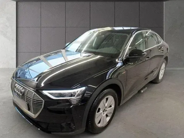 Gebraucht Audi e-tron 300 kW (408 PS) 2021 Schwarz SUV