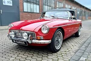 Rot Gebraucht 1970 MG B Cabrio | 25.900 € - Bild 1/4