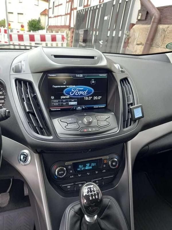 Schwarz Gebraucht 2016 Ford Kuga Titanium SUV | 9.800 € (Guter Preis) - Bild 1/4