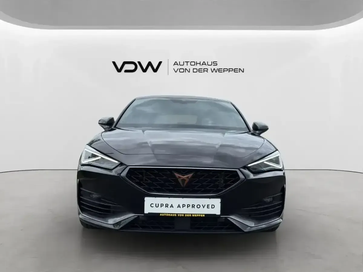 Gebraucht Cupra Leon VZ 300 PS (220 kW) 2024 Schwarz Limousine