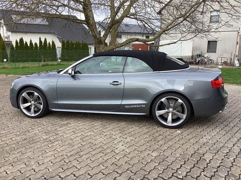 Grau Gebraucht 2012 Audi S5 Cabriolet Sport Cabrio | 27.800 € - Bild 1/4