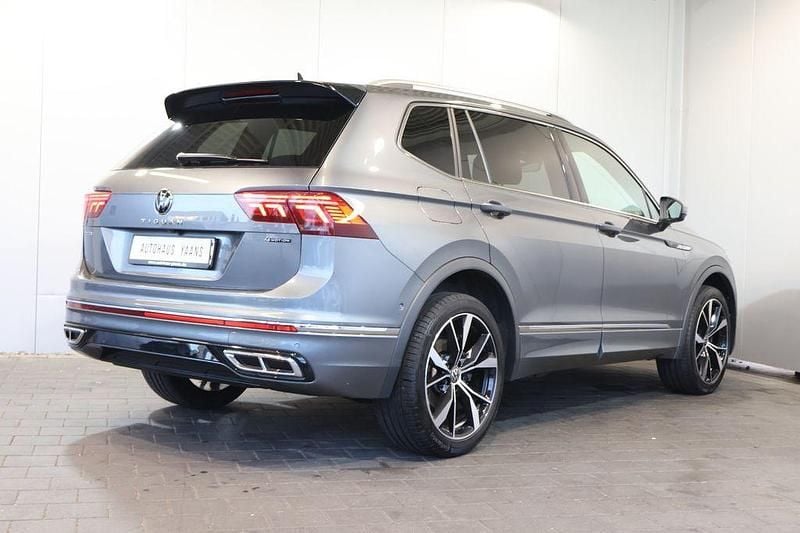 Gebraucht VW Tiguan R-line 245 PS (180 kW) 2022 Grau SUV