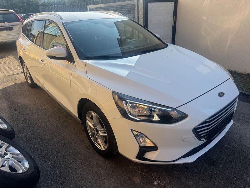 Gebraucht Ford Focus Cool & Connect 120 PS (88 kW) 2020 Weiß Limousine