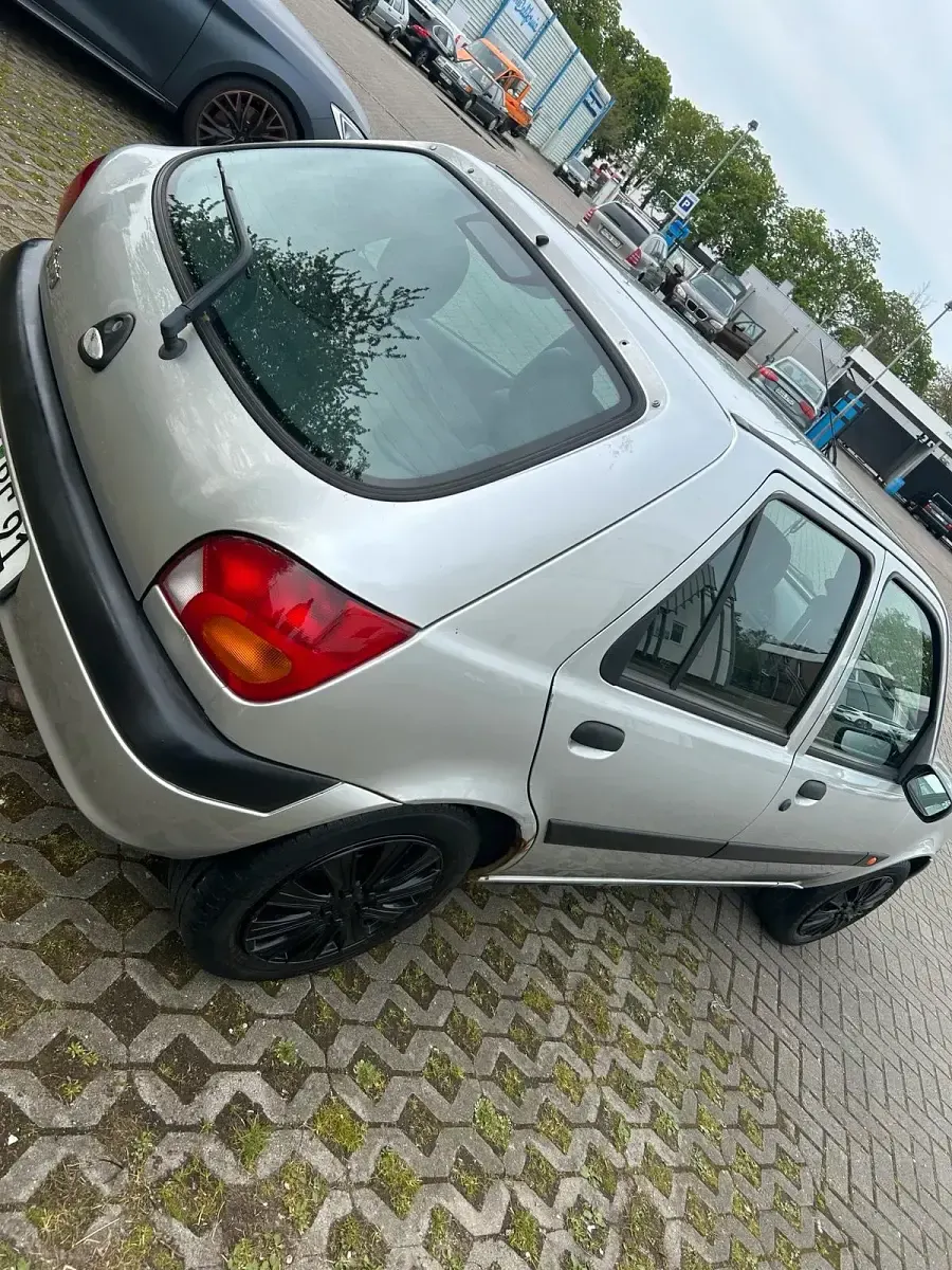 Gebraucht Ford Fiesta 75 PS (55 kW) 2000 Grau Kleinwagen