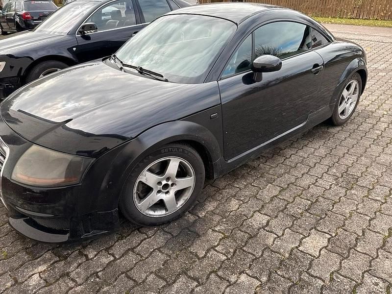 Second-hand Audi TT 250 CP (183 kW) 2000 Negru Coupe