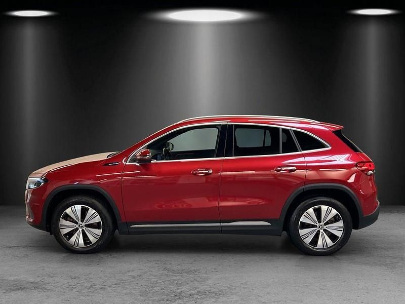Gebraucht Mercedes EQA250 139 kW (190 PS) 2022 Rot SUV