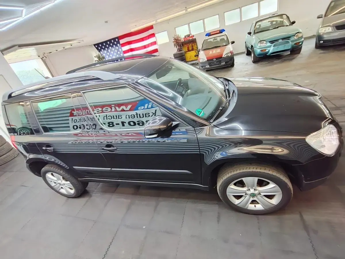 Gebraucht Skoda Yeti Plus Edition 140 PS (102 kW) 2012 Schwarz SUV