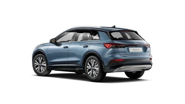 Gebraucht Audi Q4 e-tron S-Line 194 kW (265 PS) 2023 Geysirblau metallic SUV