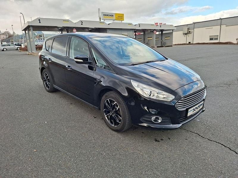 Gebraucht Ford S-MAX Trend 160 PS (117 kW) 2016 Schwarz Van / Kleinbus