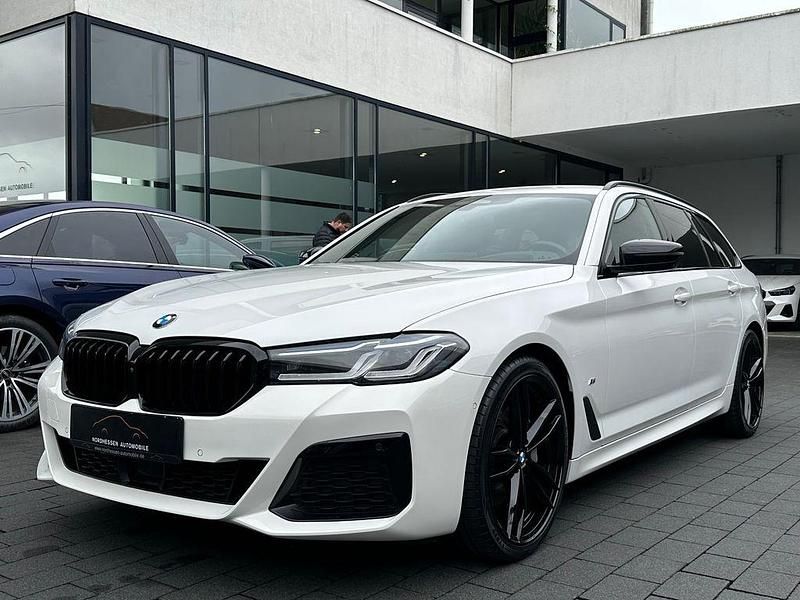 Weiß Gebraucht 2023 BMW 540 M Sport Kombi | 47.890 € (Fairer Preis) - Bild 1/4