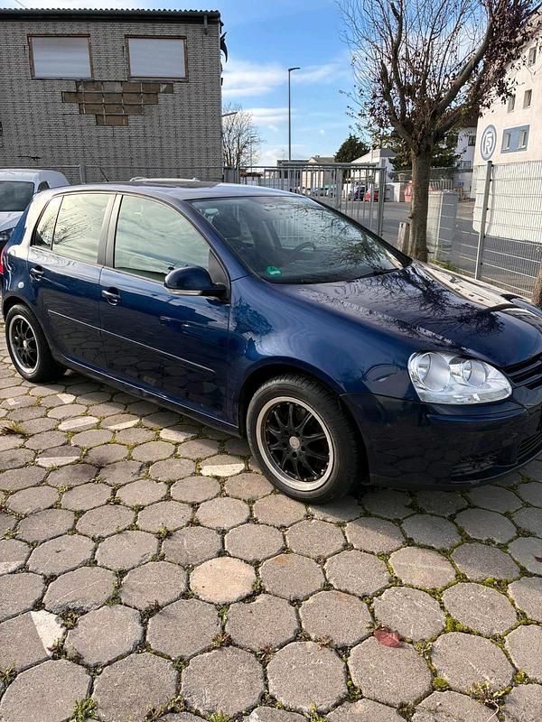 Blau Gebraucht 2007 VW Golf Limousine | 2.200 € - Bild 1/4