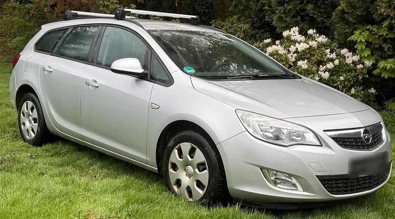 Usata Opel Astra 110 CV (80 kW) 2012 Argento Station wagon